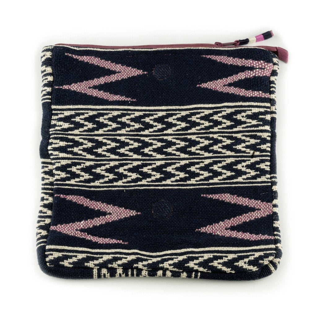 Smart accessories pouch